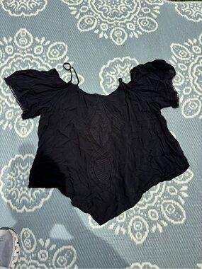 a.n.a Cold Shoulder Black Embroidered Short Sleeve Blouse